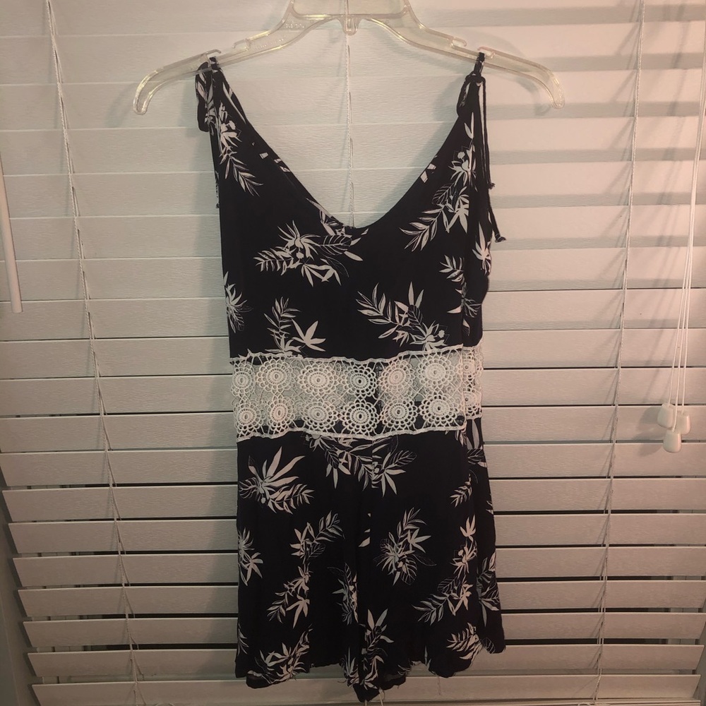 Navy blue floral romper!